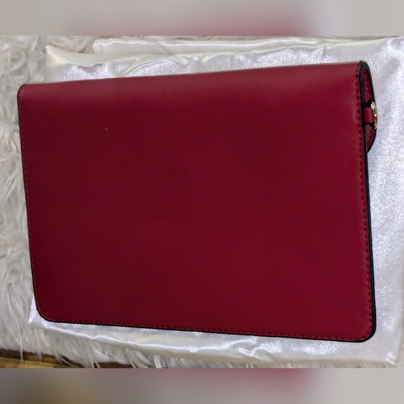 Lovevook Red Vegan Saffiano Leather Envelope Clutch - Gently Used ❤️✨ - Picture 5 of 15